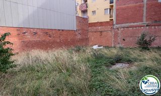 Wohngrundstück  Carrer de tapís. Venta de terreno para construir un edificio en figueres.