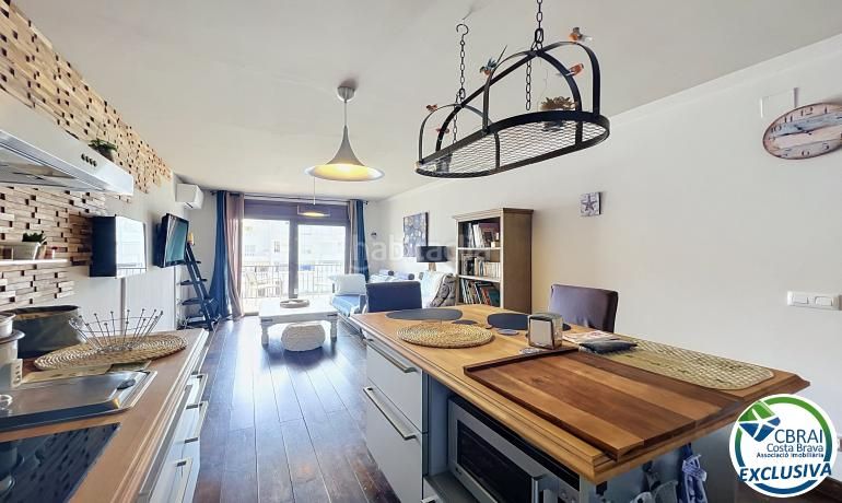 Foto a007e987-20b9-4d08-8585-8654f3bf5a52. Apartament amb aparcament a Alberes Empuriabrava