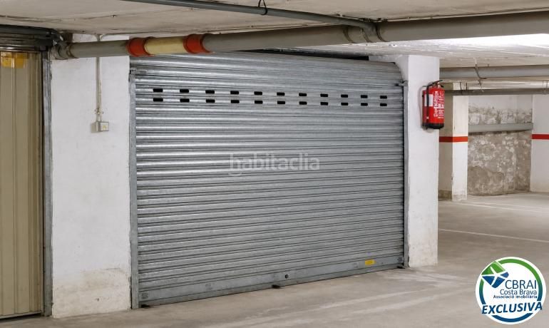 Foto 92f332d9-68c8-4ba7-8464-6cd1a7e2d295. Apartament amb aparcament a Centre Roses