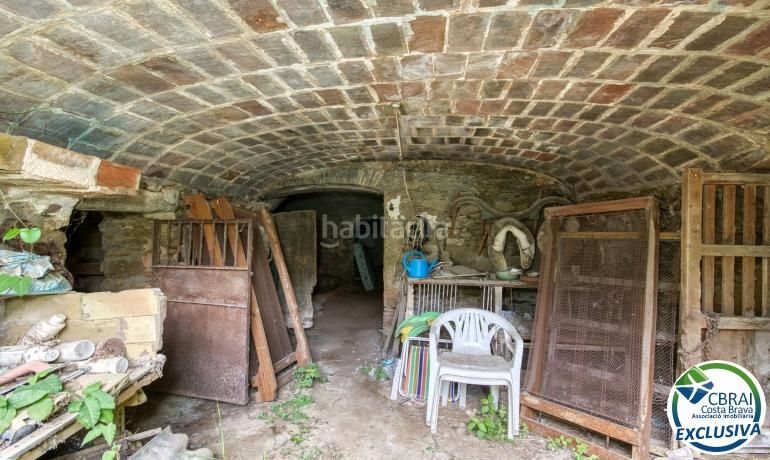 Foto 16c1241d-b8ff-459d-b369-48490d9a841c. Masia amb aparcament a Palau-saverdera