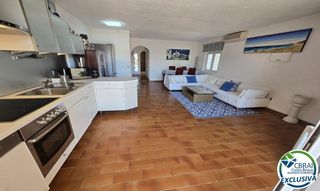 Apartament a Carrer Salins 2ª Línea