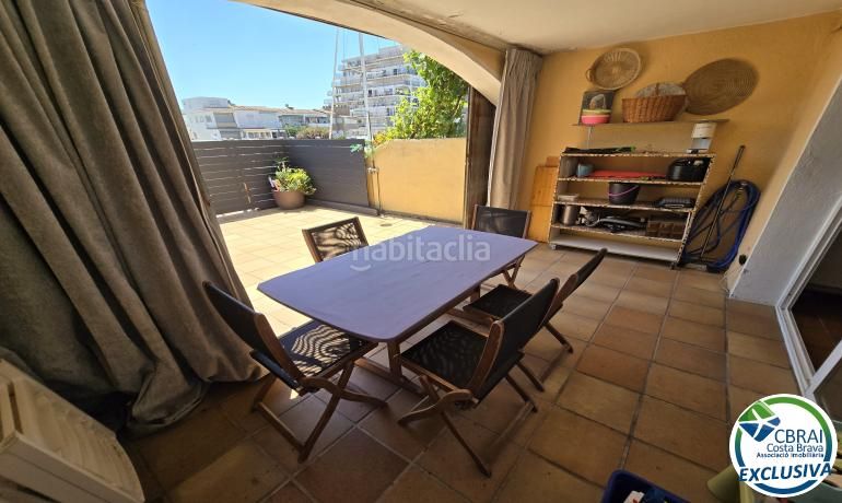 Foto bf2d31cf-c4d2-49f2-97bb-df85073156cb. Apartament amb aparcament a Salins - Cavall de Mar Empuriabrava