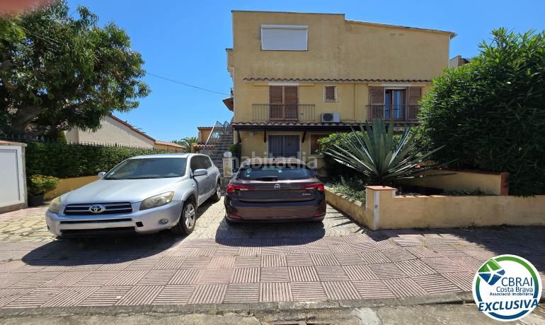 Foto d887635a-3400-4d3d-9f1f-9cac90bb3db0. Apartament amb aparcament a Salins - Cavall de Mar Empuriabrava