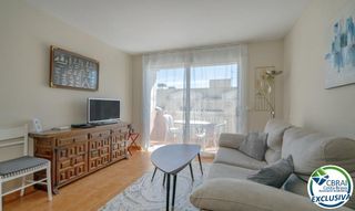 Àtic  Carrer badia-gran reserva. Ático céntrico con solárium privado y vistas al mar en empuriabr