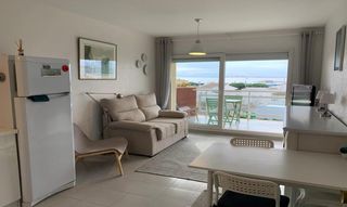 Apartament  Carrer de mercè rodoreda. Magnifico piso a 200 m de la playa con licencia turística