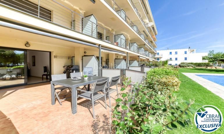 Foto 3bf54d8c-71bf-4957-9da5-76e97c535499. Apartament amb calefacció aparcament piscina a Salins - Cavall de Mar Empuriabrava