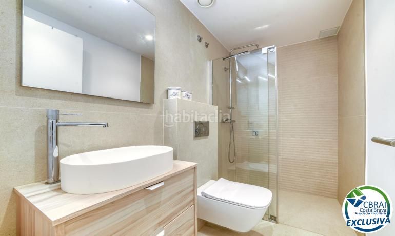 Foto 92478f58-4f19-4b77-a7c0-124bdb8a61dc. Apartament amb calefacció aparcament piscina a Salins - Cavall de Mar Empuriabrava