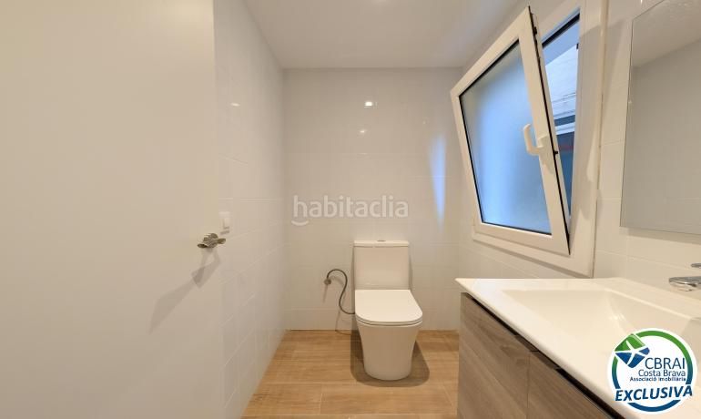 Foto 76b9ad90-3112-4328-9c6a-e9a3da8fa773. Pis a Portbou