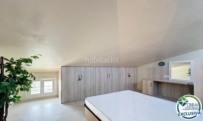 Foto 3c821384-32b0-4b27-b148-033c4a969a53. Casa amb aparcament a Peni Empuriabrava