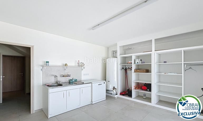Foto 8ffa4163-2123-404c-9820-31f6ee0a744a. Casa amb aparcament a Peni Empuriabrava