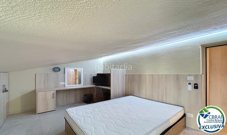 Foto fa45d5b7-e973-4037-a541-8f9bbbebb9f2. Casa amb aparcament a Peni Empuriabrava