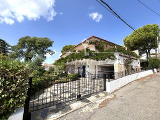 Maison  Carrer pompeu fabra. Casa en llançà con licencia turística, vistas al mar y a pocos m