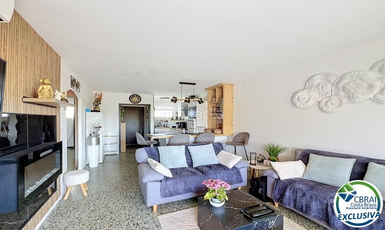 Foto 2f97ee08-9437-4942-a303-e1bb8b687c24. Apartament a Moxó - Sant Mori Empuriabrava