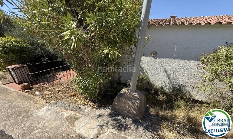 Foto 7bb1792e-04af-4268-a108-2bb1e880bc00. Casa aparellada a Nord Roses