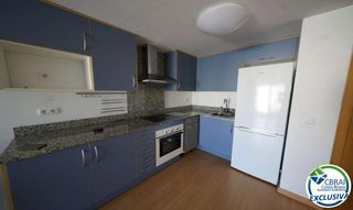Attique  Carrer port joan. E vende ático de una habitación con bodega y plaza de aparcamien