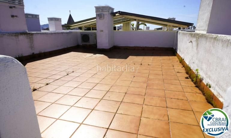 Foto ba0aa702-428f-4e86-b184-5a662bd49eaf. Àtic amb aparcament piscina a Santa Margarida Roses
