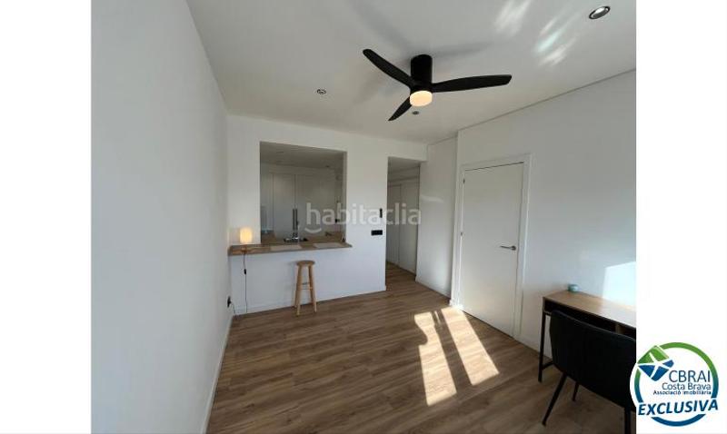 Foto 1bf95e1d-c2cd-4bb3-97d3-2b53d7335df1. Apartamento piso completamente reformado de 47 m2 en venta en el centro . en Empuriabrava