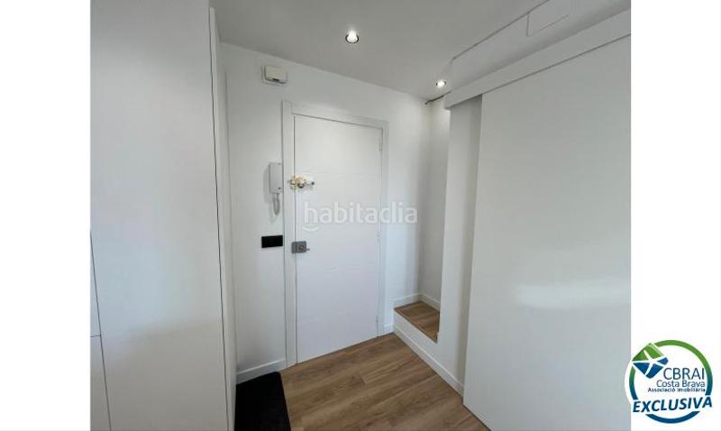Foto f17a21af-57f8-4577-b3d8-06318808cb03. Apartamento piso completamente reformado de 47 m2 en venta en el centro . en Empuriabrava