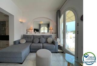 Casa  Carrer noguera. En venta casa al canal orientación sud-este , terreno de 542m2 y