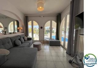 Maison  Carrer noguera. En venta casa al canal orientación sud-este , terreno de 542m2 y