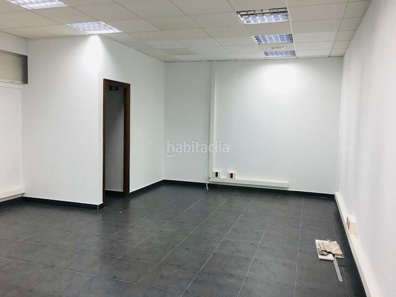 Foto c1ff9f0a-d7b5-4432-a8db-55fd98a41bd5. Business premise in Someso - Matogrande Coruña (A)