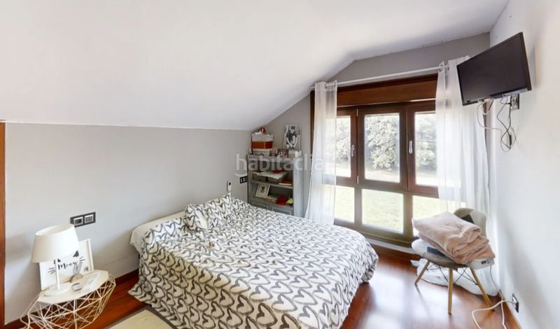 Foto 48b66974-a8d5-4ca6-a98f-0af9e8e28b46. Chalet en calle malaga 4 sarandones en Abegondo