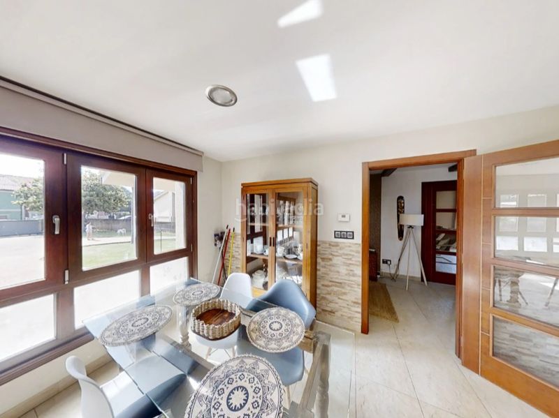 Foto 55bb8a0f-5929-47ce-bde2-06c466ea8632. Chalet en calle malaga 4 sarandones en Abegondo