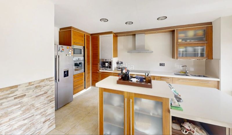 Foto c9babad7-adbd-41ab-8a4b-61ba38145a9f. Chalet en calle malaga 4 sarandones en Abegondo