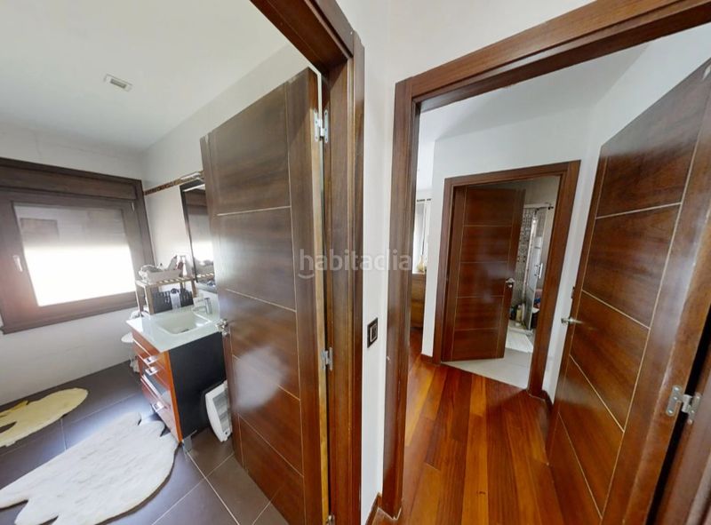 Foto ee1a4d92-a507-4f0a-b9b5-f9f6b537a79f. Chalet en calle malaga 4 sarandones en Abegondo