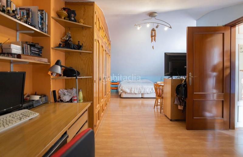 Foto 40bf88d0-75e2-407c-9ccb-680c7d8450c9. Casa chalet adosado con piscina y jardin privado en Melilla