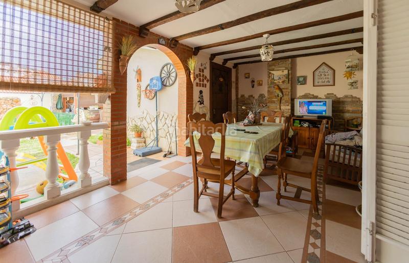 Foto 51d49f7b-882e-4a63-9b21-7363d54f3d43. Casa chalet adosado con piscina y jardin privado en Melilla