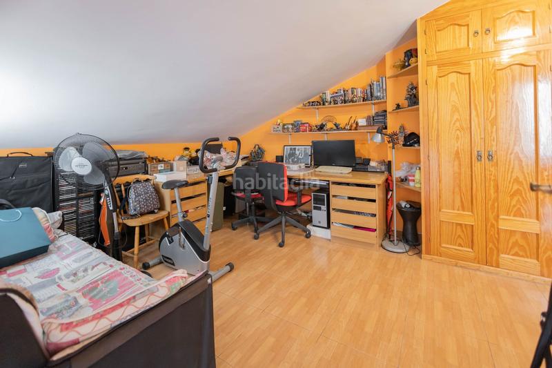 Foto a62733a3-2458-4376-b832-9941cb175e4a. Casa chalet adosado con piscina y jardin privado en Melilla