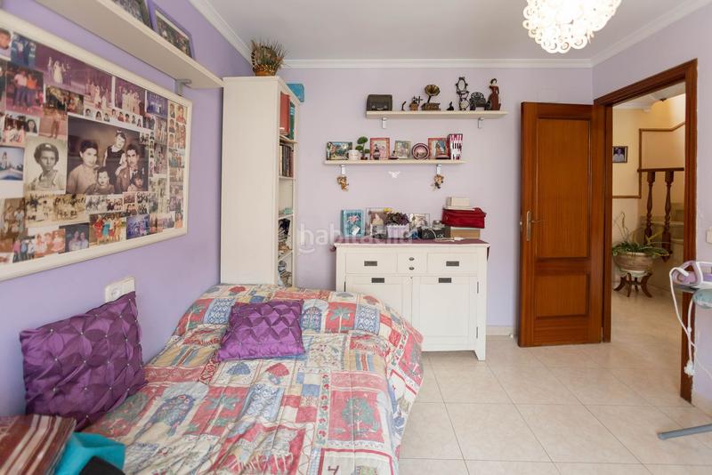 Foto b258daab-37c9-41f6-a834-36cc34bd53ff. Casa chalet adosado con piscina y jardin privado en Melilla