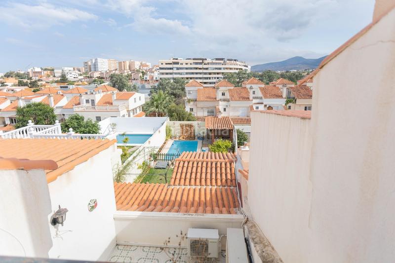 Foto dedb4dc7-6cde-4a91-b19e-2b76655ddfa8. Casa chalet adosado con piscina y jardin privado en Melilla