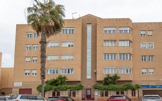 Pis a Hipódromo. Piso de 4 habitaciones en el paseo marítimo