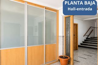 Casa a Isaac Peral. Vivienda unifamiliar de 5 plantas con ascensor, cochera y terraz