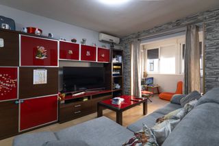 Flat in Calvo Sotelo. Piso de 80m2 de 2 habitaciones amplias