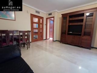 Location Appartement à Casco Antiguo. Suogar... amueblado en pleno centro