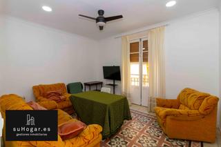 Appartement à Casco Antiguo. Suhogar en calle menacho...con 5 dormitorios, trastero y terraza