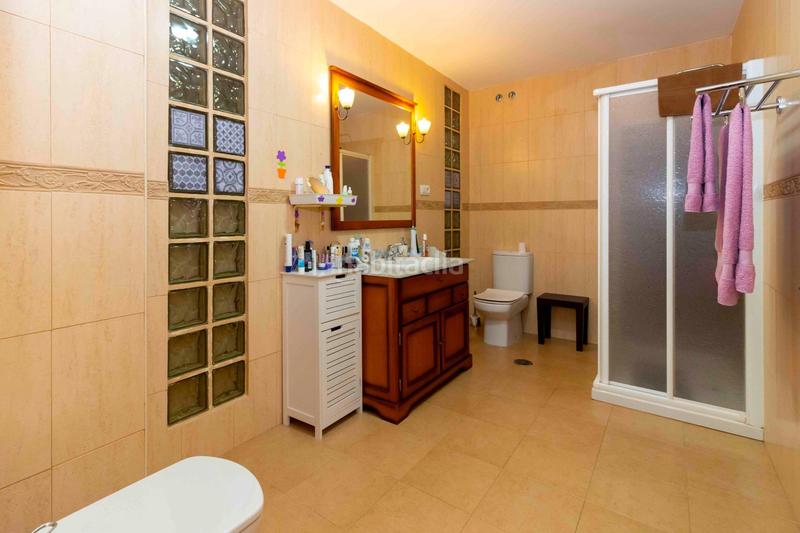 Foto b1e4dadc-82db-4160-bbd5-75944563bba0. Casa  en la banasta en Maria Auxiliadora - Barriada de Llera Badajoz