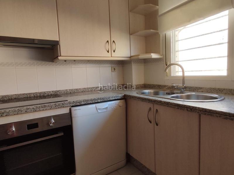 Foto 1f440d85-0602-417e-8dc9-ede7361758b6. Reihenhaus mit heizung parking pool in Avenida Elvas Badajoz