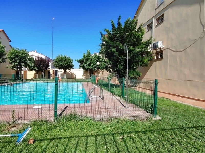 Foto 88127741-5b89-4018-b812-9302fa75d101. Reihenhaus mit heizung parking pool in Avenida Elvas Badajoz