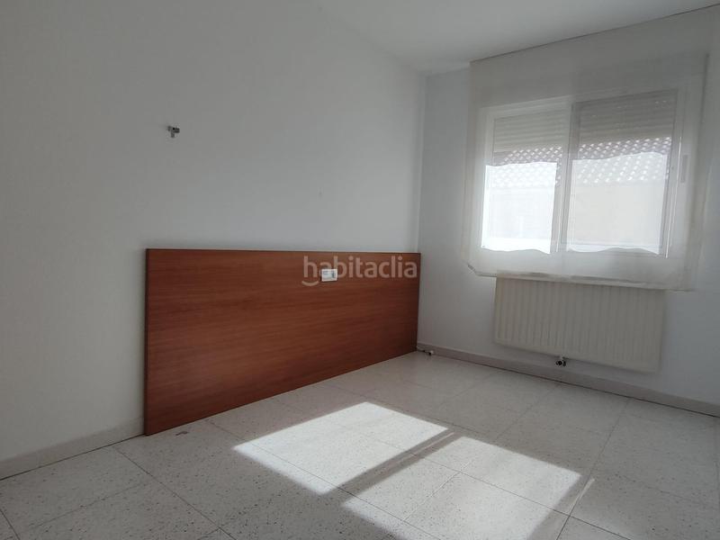 Foto a3f5ca96-0f23-4f6f-8d28-aab21c567949. Reihenhaus mit heizung parking pool in Avenida Elvas Badajoz