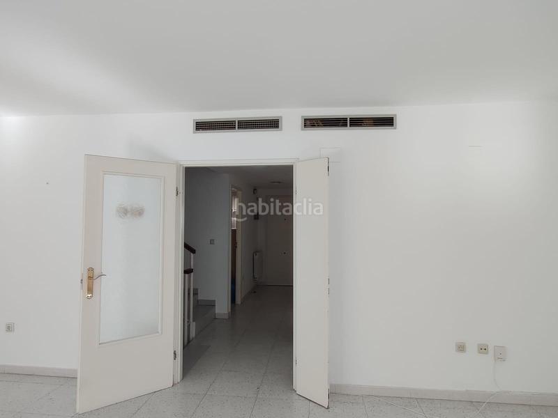 Foto acada2b0-9314-42f4-9ad1-7aa4bf6a0d4b. Reihenhaus mit heizung parking pool in Avenida Elvas Badajoz