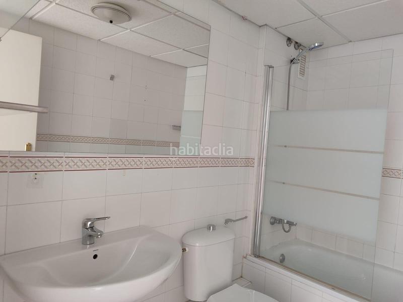 Foto fa869c83-f981-4175-9db9-e6c17a43c71c. Reihenhaus mit heizung parking pool in Avenida Elvas Badajoz