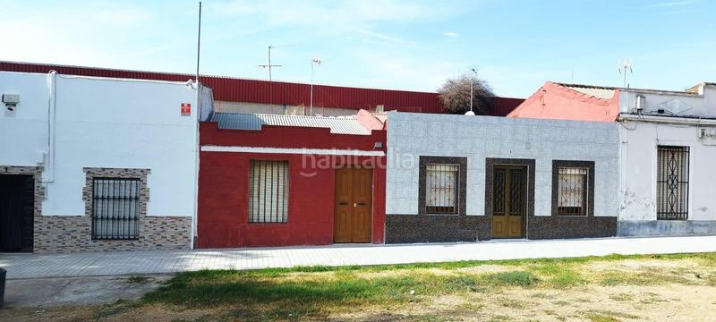 Foto 43283c08-a27f-4645-bc8f-8a32b28716f2. Casa adossada a La Estación Badajoz