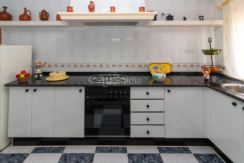 Foto 177b1b0b-4f88-442f-9211-dfe05d2100c3. Casa a avenida avenida campomanes 37 a Dehesilla de Calamón - Campomanes Badajoz