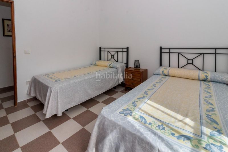 Foto b101d0f4-ff95-41a0-af79-1437b95b322b. Casa a avenida avenida campomanes 37 a Dehesilla de Calamón - Campomanes Badajoz