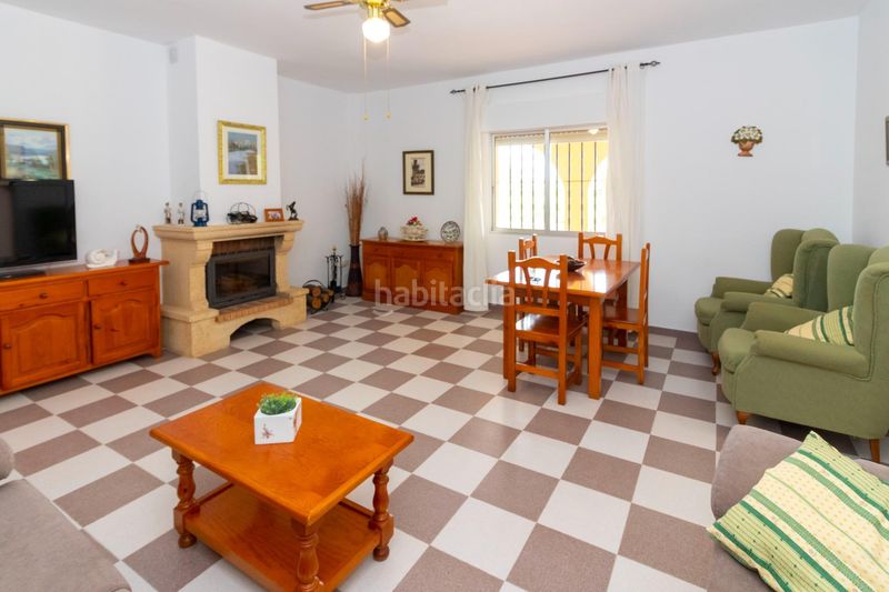 Foto e3c21d90-1fe2-4ddd-a4fa-d63d77f9680f. Casa a avenida avenida campomanes 37 a Dehesilla de Calamón - Campomanes Badajoz