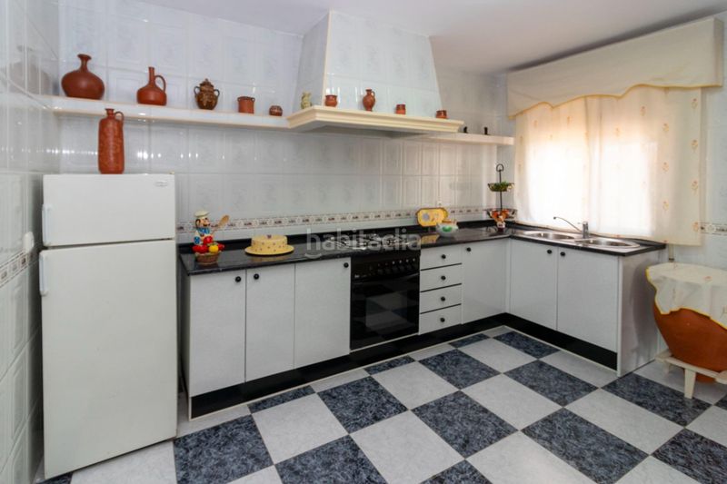 Foto f778212b-c7a5-4935-a933-3bd25b59a922. Casa a avenida avenida campomanes 37 a Dehesilla de Calamón - Campomanes Badajoz